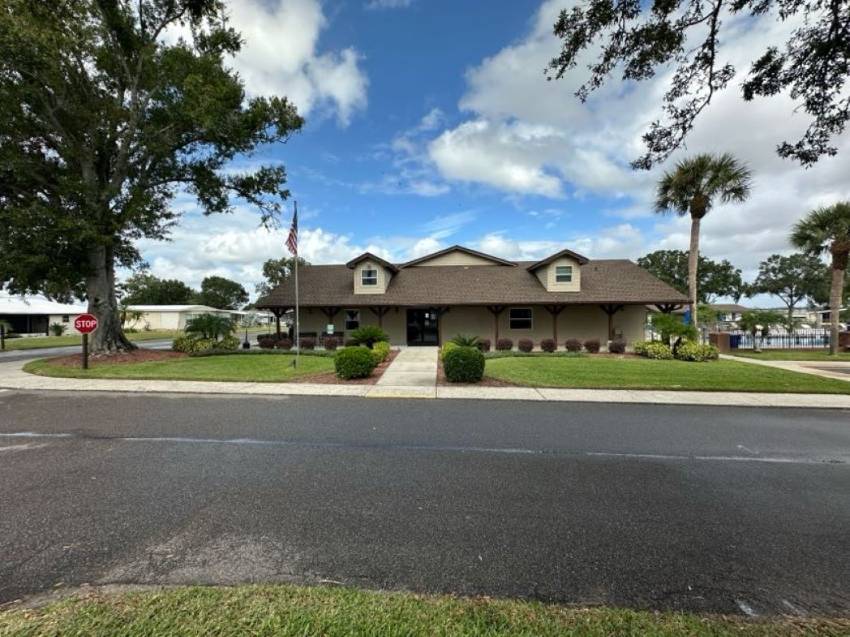 125 Rigi Slope Drive a Winter Haven, FL Mobile or Manufactured Home for Sale